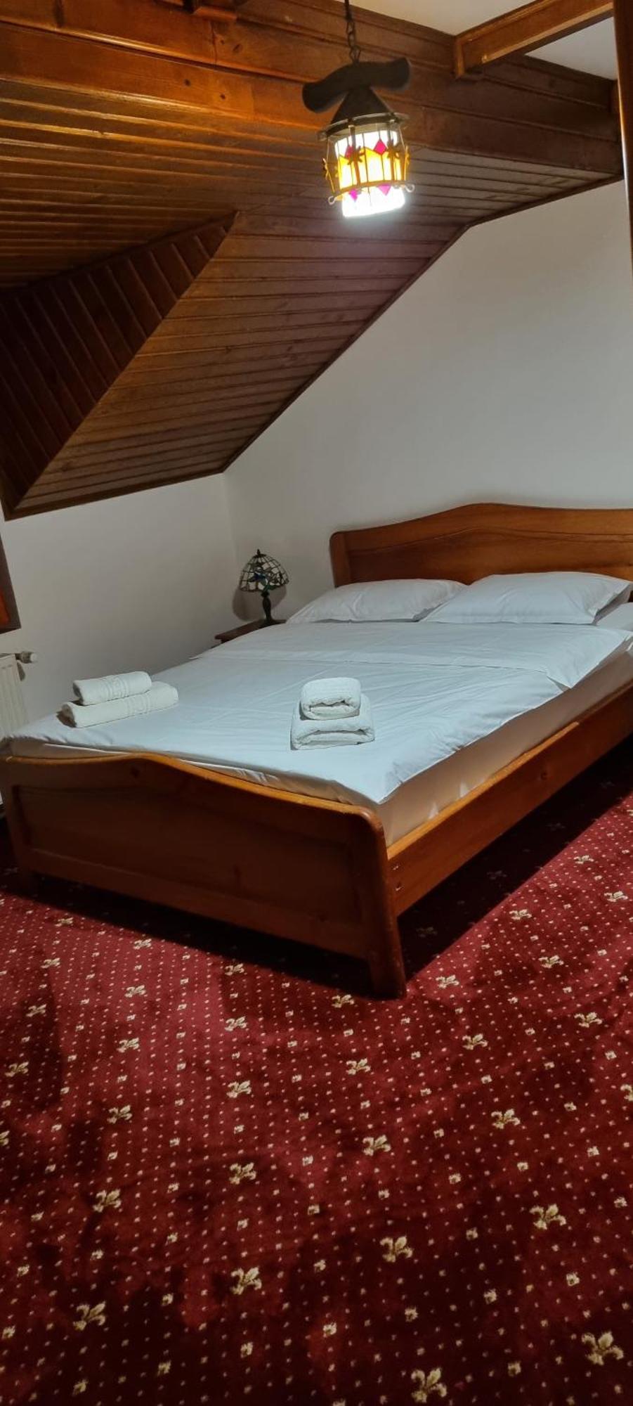 Willa Casa Bondia Pârâul Rece Zewnętrze zdjęcie